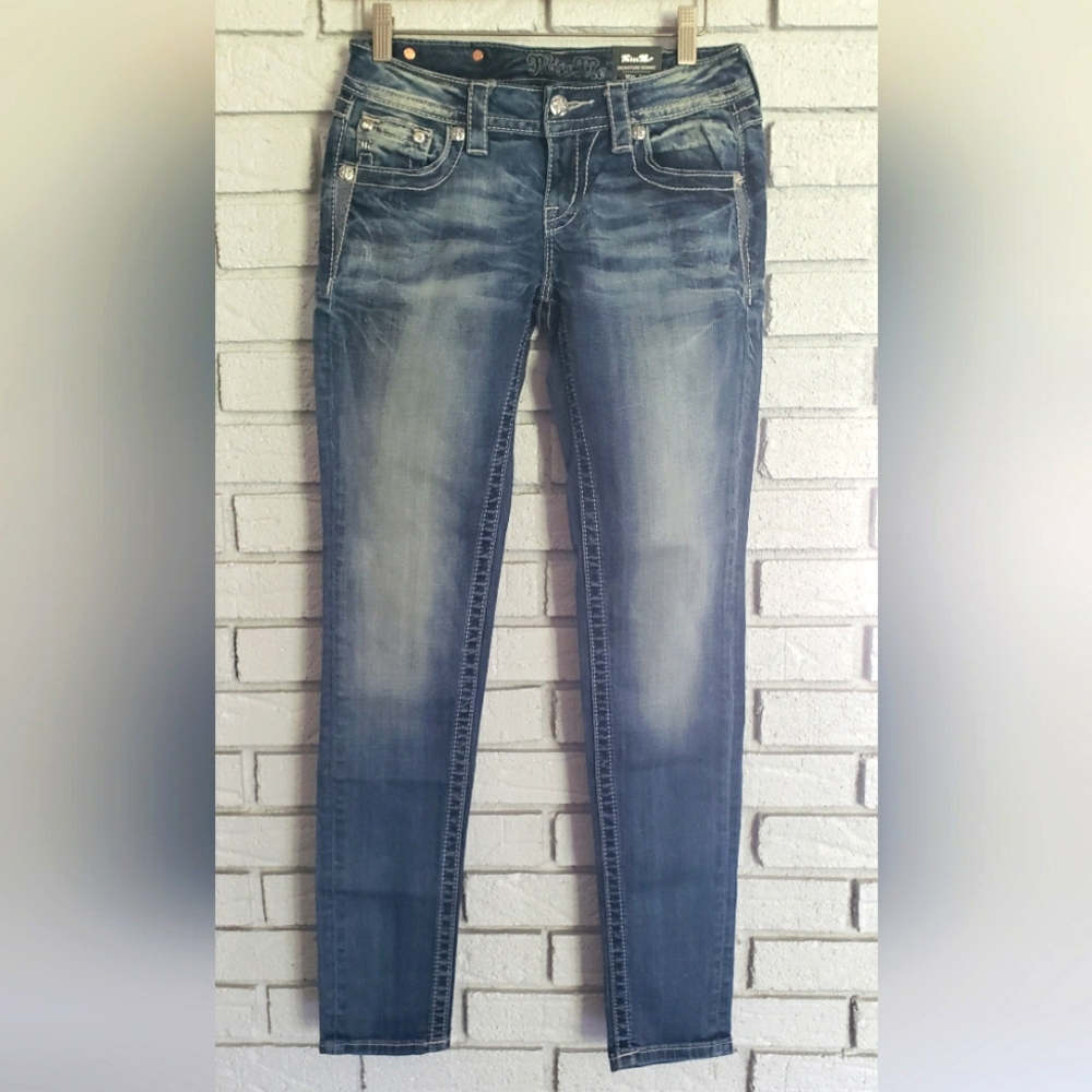NWT Miss Me Jeans Signature Skinny woman size 25